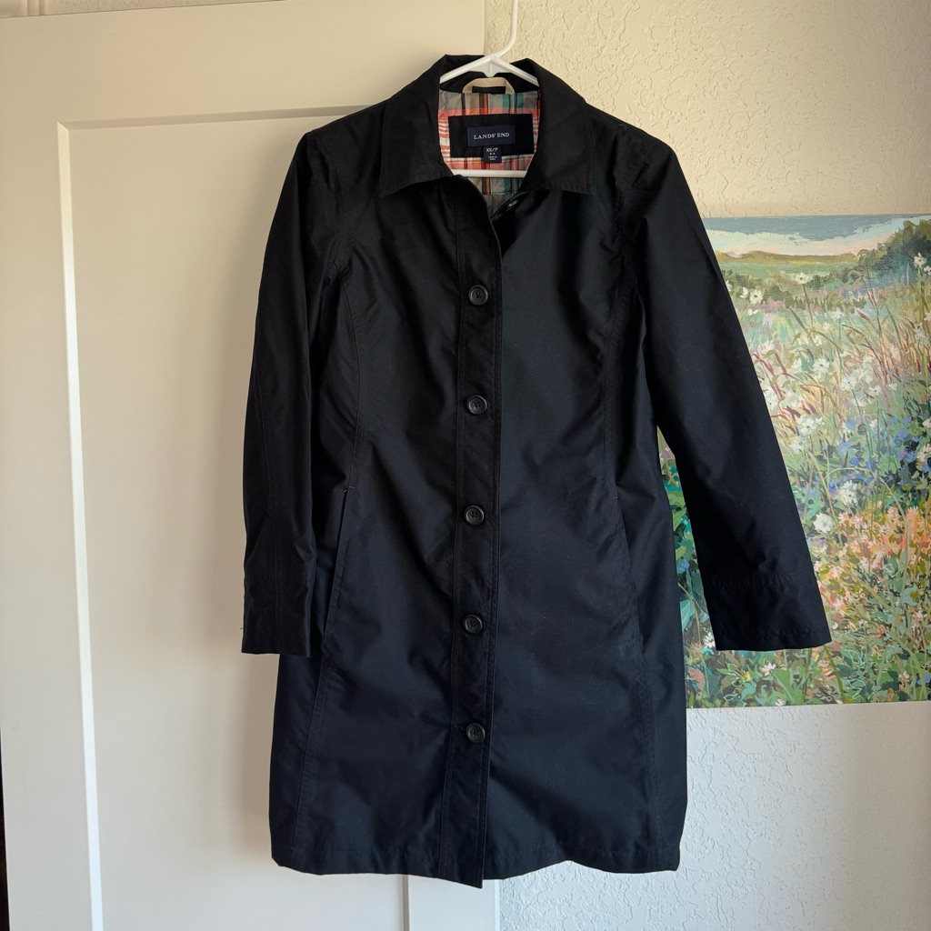 Lands’ End Ladies Black Raincoat, Xs/P, 2-4